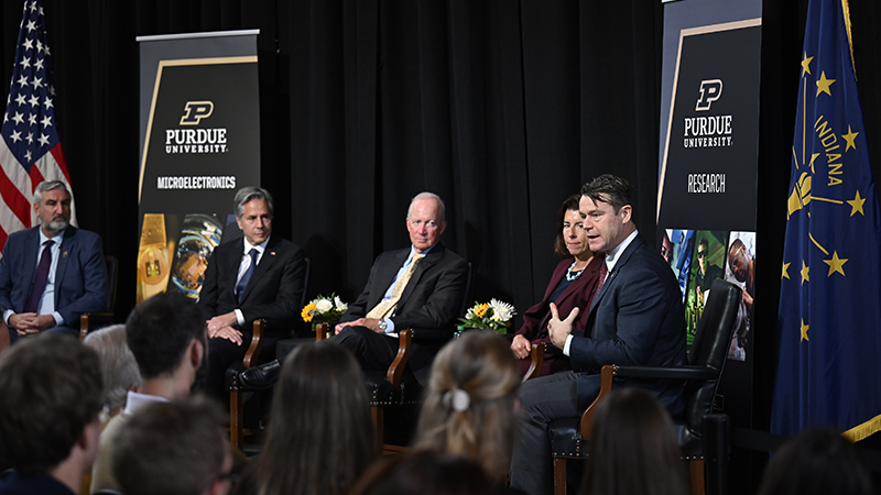 Secretaries of State, Commerce discuss efforts to build a US microelectronics ecosystem